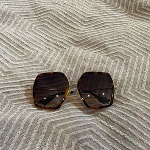 Gucci GG0106S in Havana